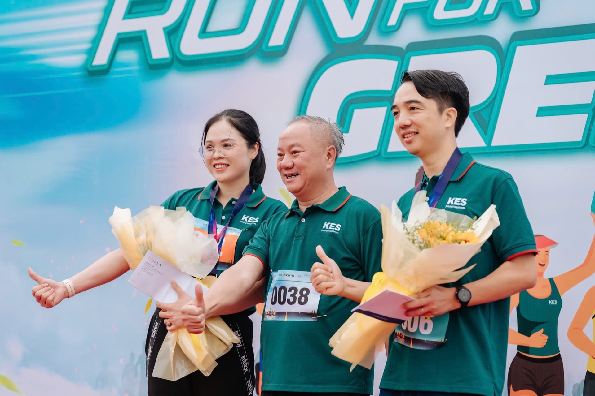 Đội ngũ KES Group trong giờ làm việc